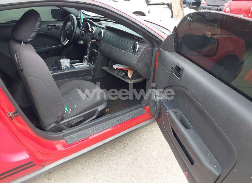 Photo 5 of 2005 Ford Mustang V6 DELUXE/V6 PREMIUM (VIN 1ZVFT80N855159495)