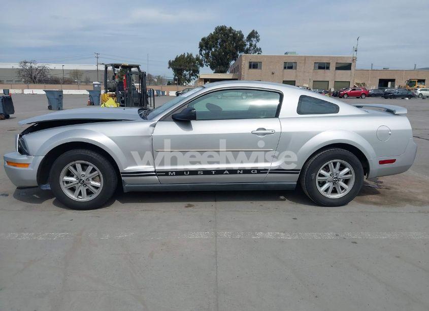 Photo 15 of 2005 Ford Mustang V6 DELUXE/V6 PREMIUM (VIN 1ZVFT80N855189337)