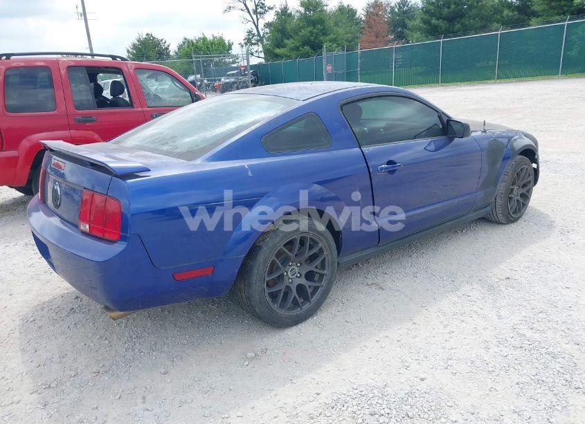 Photo 4 of 2005 Ford Mustang V6 DELUXE/V6 PREMIUM (VIN 1ZVFT80N855245440)