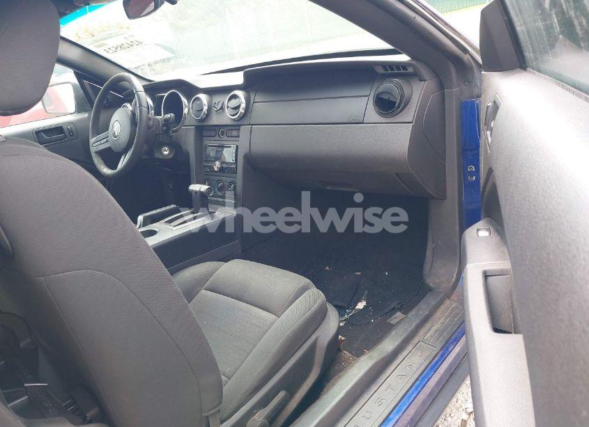 Photo 5 of 2005 Ford Mustang V6 DELUXE/V6 PREMIUM (VIN 1ZVFT80N855245440)