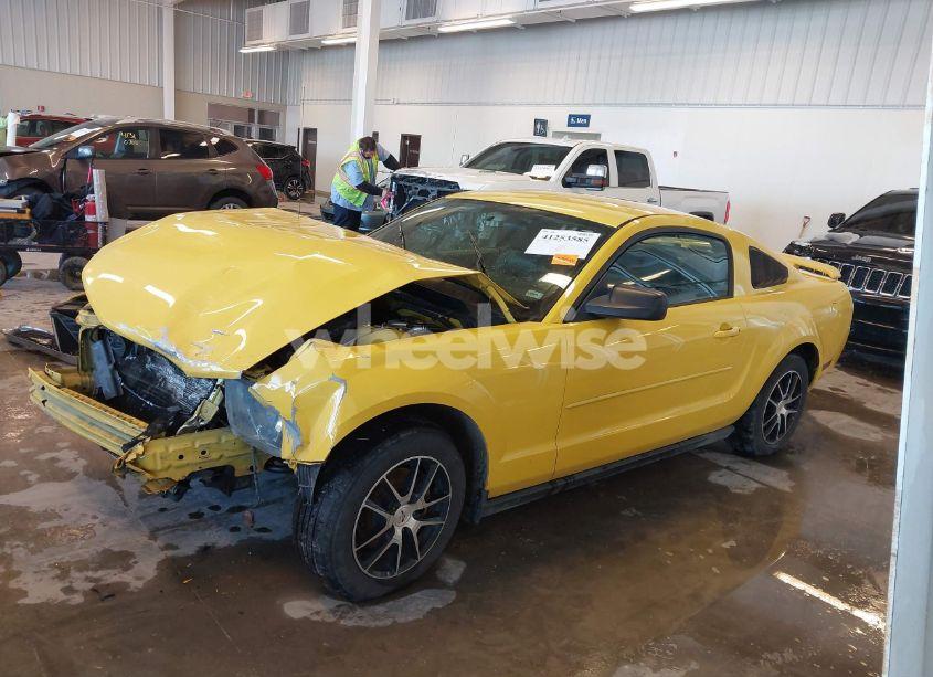 Photo 15 of 2005 Ford Mustang V6 DELUXE/V6 PREMIUM (VIN 1ZVFT80N855251769)