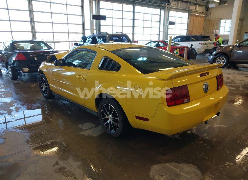 Photo 3 of 2005 Ford Mustang V6 DELUXE/V6 PREMIUM (VIN 1ZVFT80N855251769)