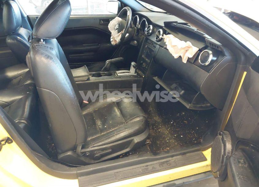 Photo 5 of 2005 Ford Mustang V6 DELUXE/V6 PREMIUM (VIN 1ZVFT80N855251769)