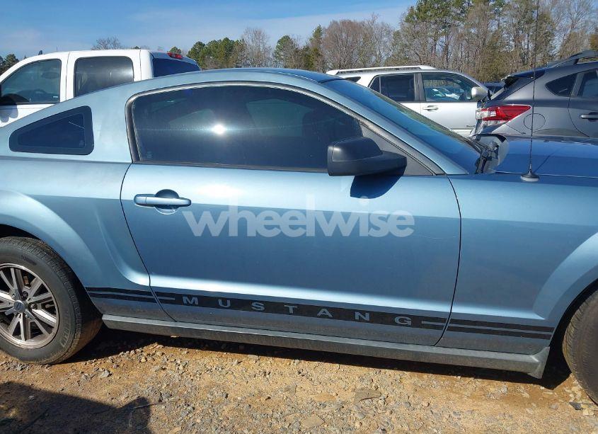 Photo 13 of 2005 Ford Mustang V6 DELUXE/V6 PREMIUM (VIN 1ZVFT80N955169470)