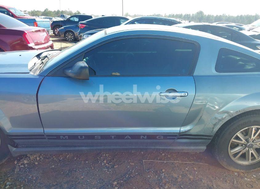 Photo 14 of 2005 Ford Mustang V6 DELUXE/V6 PREMIUM (VIN 1ZVFT80N955169470)