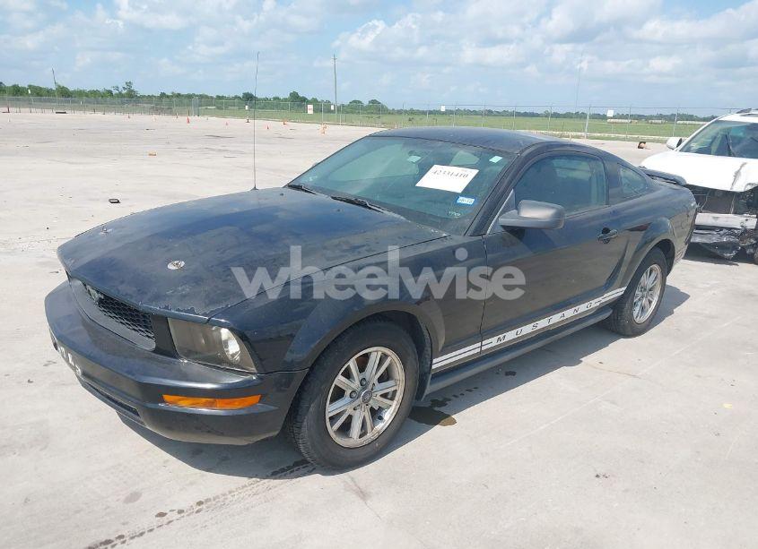 Photo 2 of 2005 Ford Mustang V6 DELUXE/V6 PREMIUM (VIN 1ZVFT80N955174054)