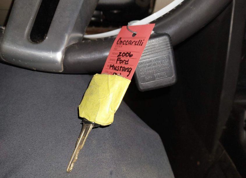 Photo 11 of 2006 Ford Mustang V6 (VIN 1ZVFT80N965115264)