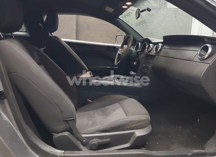 Photo 5 of 2006 Ford Mustang V6 (VIN 1ZVFT80N965118228)