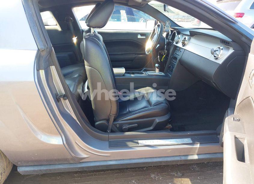 Photo 5 of 2006 Ford Mustang V6 (VIN 1ZVFT80N965164867)