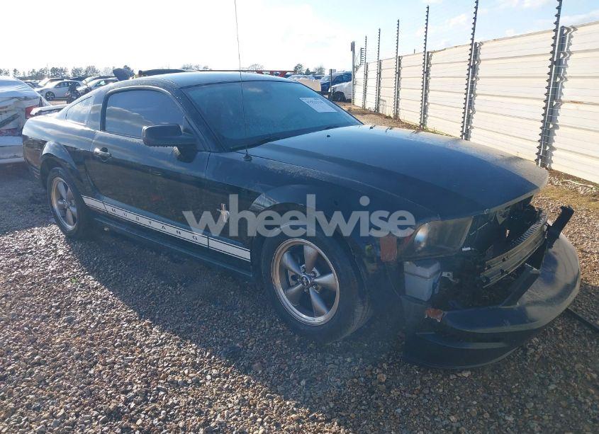 2006 Ford Mustang V6 (VIN 1ZVFT80N965245562) main photo