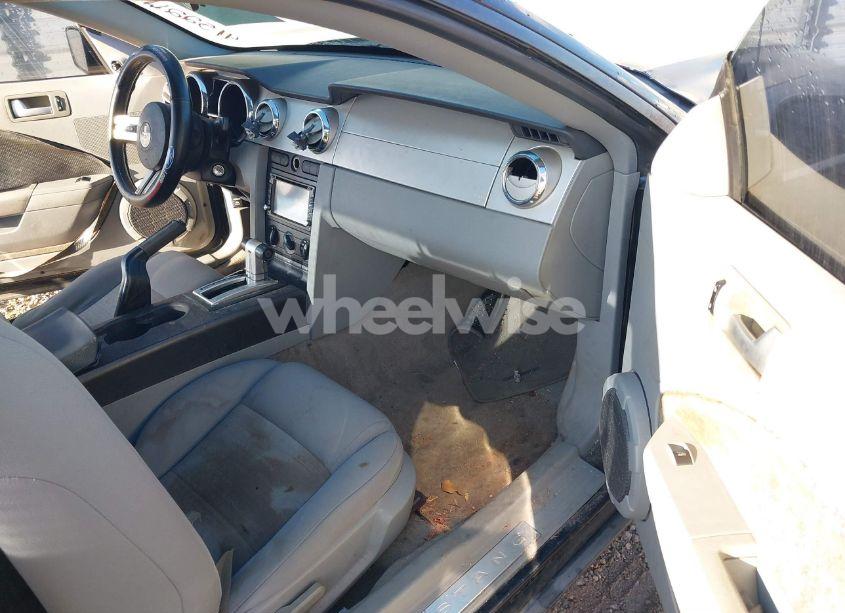 Photo 5 of 2006 Ford Mustang V6 (VIN 1ZVFT80N965245562)