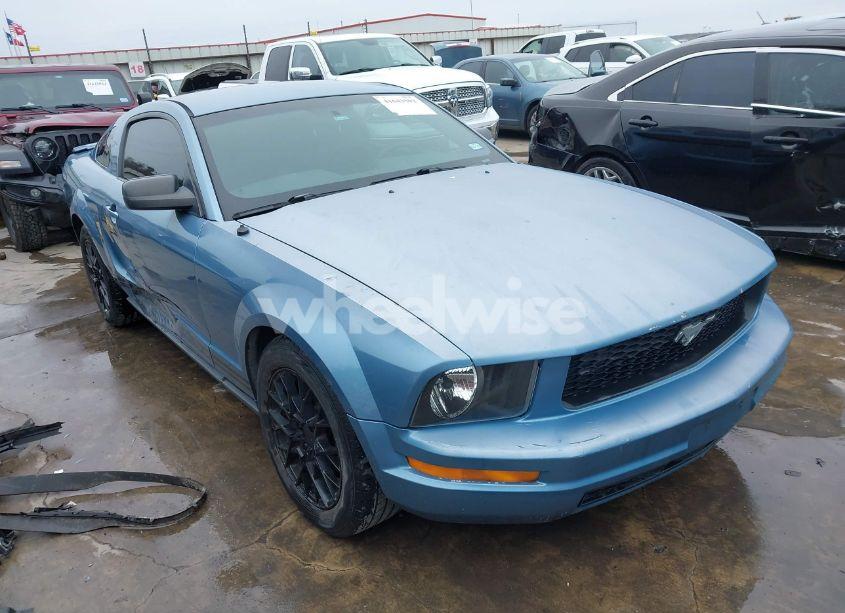 2007 Ford Mustang V6 DELUXE/V6 PREMIUM (VIN 1ZVFT80N975231968) main photo