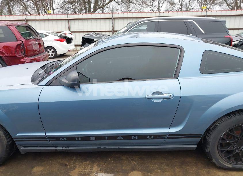 Photo 14 of 2007 Ford Mustang V6 DELUXE/V6 PREMIUM (VIN 1ZVFT80N975231968)