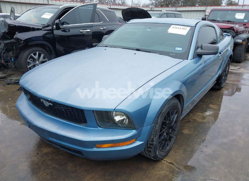 Photo 2 of 2007 Ford Mustang V6 DELUXE/V6 PREMIUM (VIN 1ZVFT80N975231968)