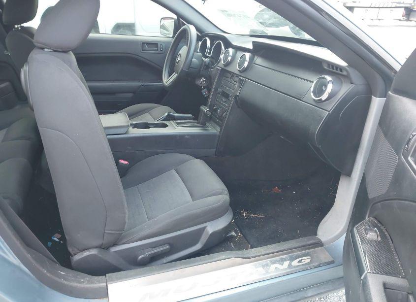 Photo 5 of 2007 Ford Mustang V6 DELUXE/V6 PREMIUM (VIN 1ZVFT80N975269457)