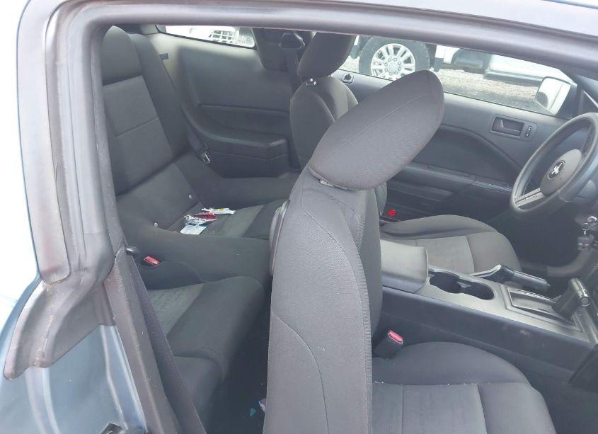 Photo 8 of 2007 Ford Mustang V6 DELUXE/V6 PREMIUM (VIN 1ZVFT80N975269457)