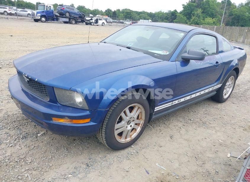 Photo 2 of 2007 Ford Mustang V6 DELUXE/V6 PREMIUM (VIN 1ZVFT80N975270219)