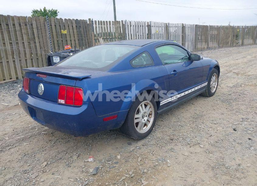Photo 4 of 2007 Ford Mustang V6 DELUXE/V6 PREMIUM (VIN 1ZVFT80N975270219)