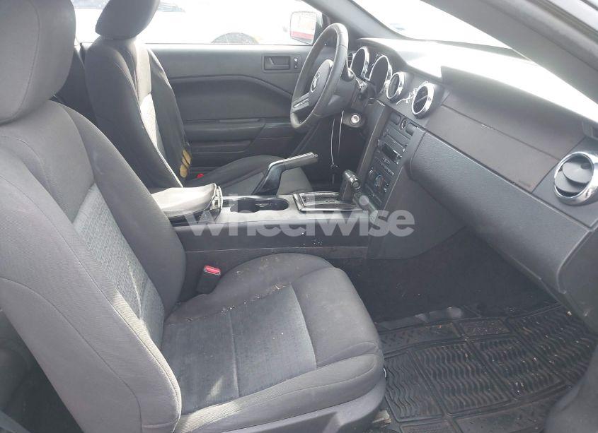 Photo 5 of 2007 Ford Mustang V6 DELUXE/V6 PREMIUM (VIN 1ZVFT80N975282483)