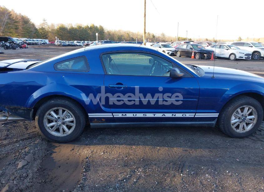 Photo 14 of 2007 Ford Mustang V6 DELUXE/V6 PREMIUM (VIN 1ZVFT80N975312713)