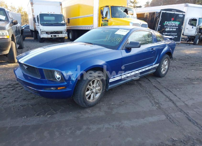 Photo 2 of 2007 Ford Mustang V6 DELUXE/V6 PREMIUM (VIN 1ZVFT80N975312713)