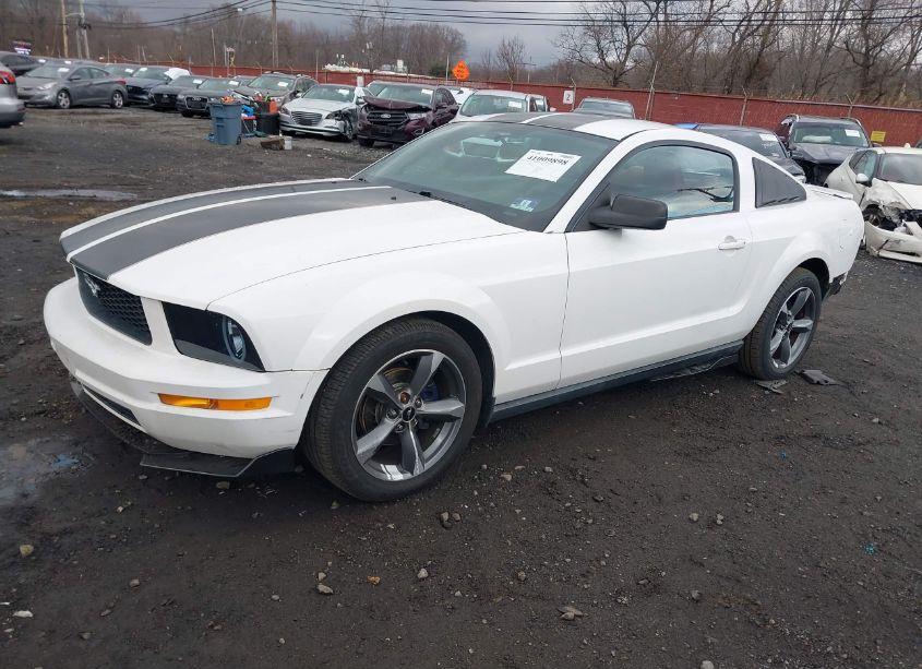 Photo 2 of 2007 Ford Mustang V6 DELUXE/V6 PREMIUM (VIN 1ZVFT80N975358736)