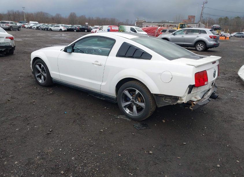 Photo 3 of 2007 Ford Mustang V6 DELUXE/V6 PREMIUM (VIN 1ZVFT80N975358736)