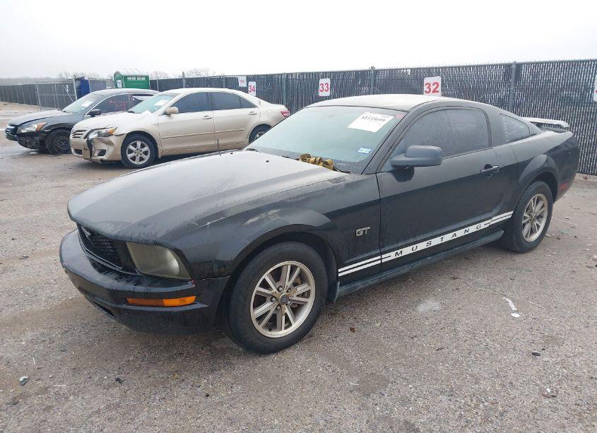 Photo 2 of 2005 Ford Mustang V6 DELUXE/V6 PREMIUM (VIN 1ZVFT80NX55167498)