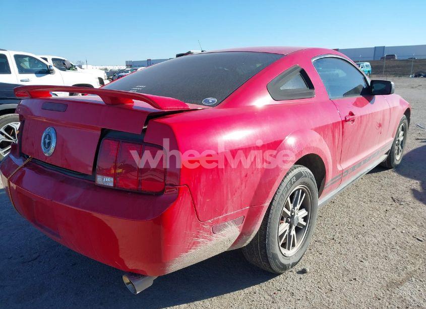 Photo 4 of 2005 Ford Mustang V6 DELUXE/V6 PREMIUM (VIN 1ZVFT80NX55208583)