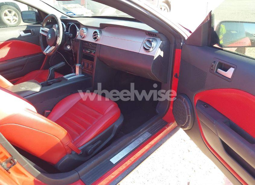 Photo 5 of 2005 Ford Mustang V6 DELUXE/V6 PREMIUM (VIN 1ZVFT80NX55208583)