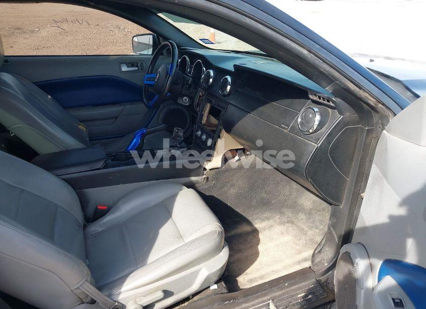 Photo 5 of 2005 Ford Mustang V6 DELUXE/V6 PREMIUM (VIN 1ZVFT80NX55237811)