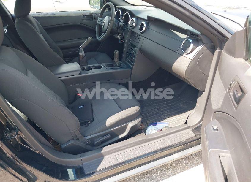 Photo 5 of 2006 Ford Mustang V6 (VIN 1ZVFT80NX65122031)