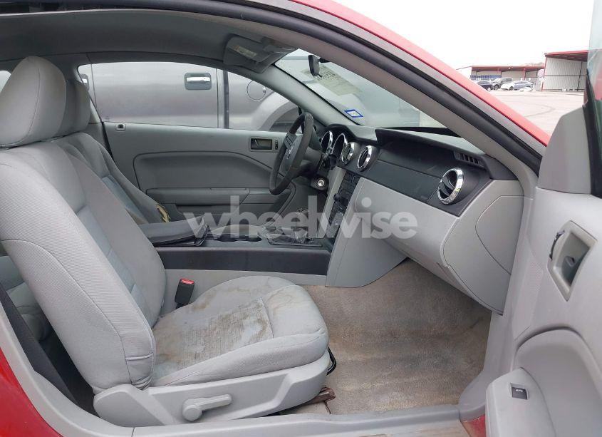 Photo 5 of 2007 Ford Mustang V6 DELUXE/V6 PREMIUM (VIN 1ZVFT80NX75285246)