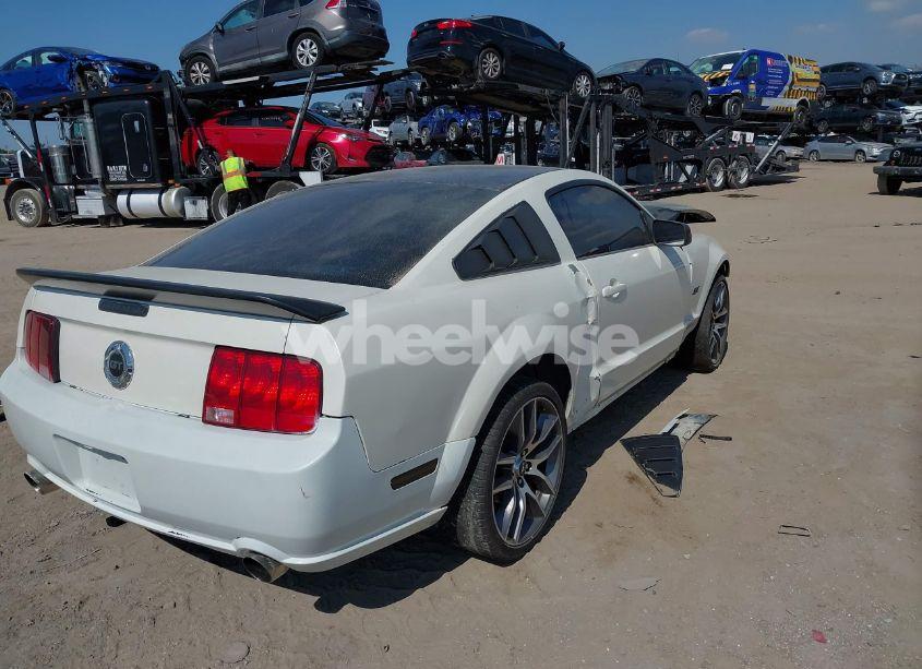 Photo 4 of 2005 Ford Mustang GT DELUXE/GT PREMIUM (VIN 1ZVFT82H055210222)