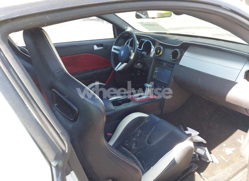 Photo 5 of 2005 Ford Mustang GT DELUXE/GT PREMIUM (VIN 1ZVFT82H055210222)