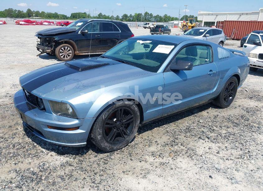 Photo 2 of 2005 Ford Mustang GT DELUXE/GT PREMIUM (VIN 1ZVFT82H155200458)