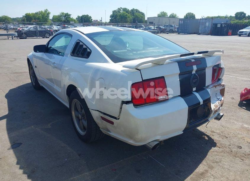 Photo 3 of 2005 Ford Mustang GT DELUXE/GT PREMIUM (VIN 1ZVFT82H155226414)