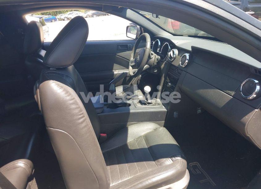 Photo 5 of 2005 Ford Mustang GT DELUXE/GT PREMIUM (VIN 1ZVFT82H255119937)