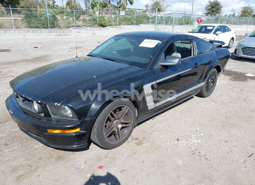 Photo 2 of 2006 Ford Mustang GT (VIN 1ZVFT82H265146024)