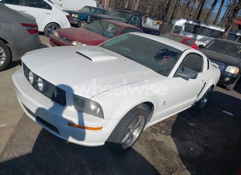 Photo 2 of 2006 Ford Mustang GT (VIN 1ZVFT82H265259598)