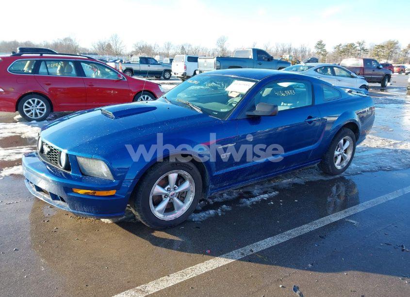 Photo 2 of 2007 Ford Mustang GT DELUXE/GT PREMIUM (VIN 1ZVFT82H275228157)