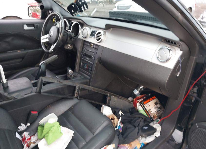 Photo 5 of 2007 Ford Mustang GT DELUXE/GT PREMIUM (VIN 1ZVFT82H275342448)