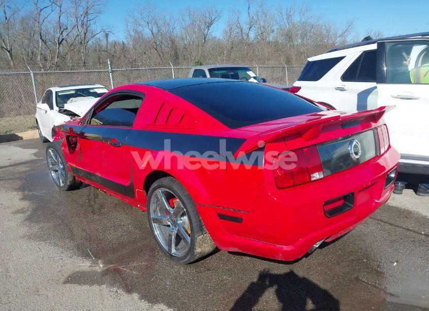Photo 3 of 2005 Ford Mustang GT DELUXE/GT PREMIUM (VIN 1ZVFT82H355187180)