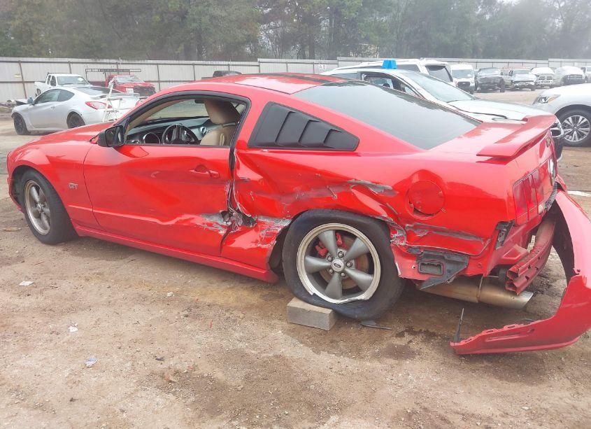 Photo 3 of 2005 Ford Mustang GT DELUXE/GT PREMIUM (VIN 1ZVFT82H355227127)