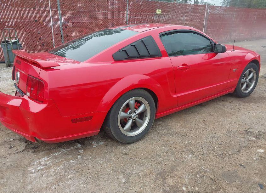 Photo 4 of 2005 Ford Mustang GT DELUXE/GT PREMIUM (VIN 1ZVFT82H355227127)