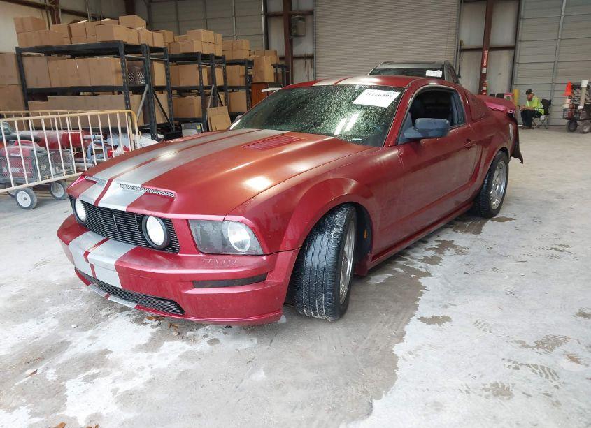 Photo 2 of 2007 Ford Mustang GT DELUXE/GT PREMIUM (VIN 1ZVFT82H375252368)