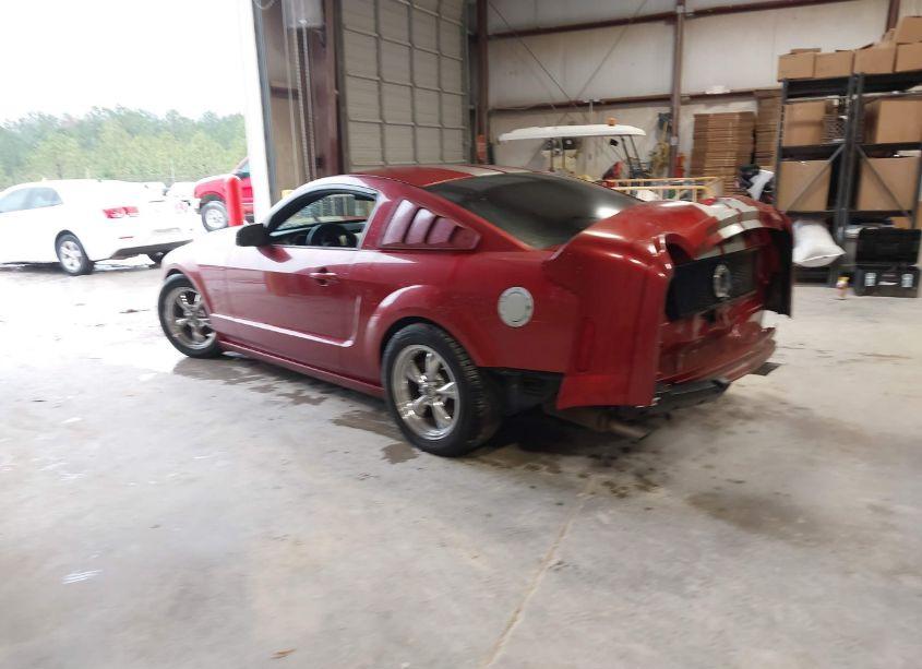 Photo 3 of 2007 Ford Mustang GT DELUXE/GT PREMIUM (VIN 1ZVFT82H375252368)
