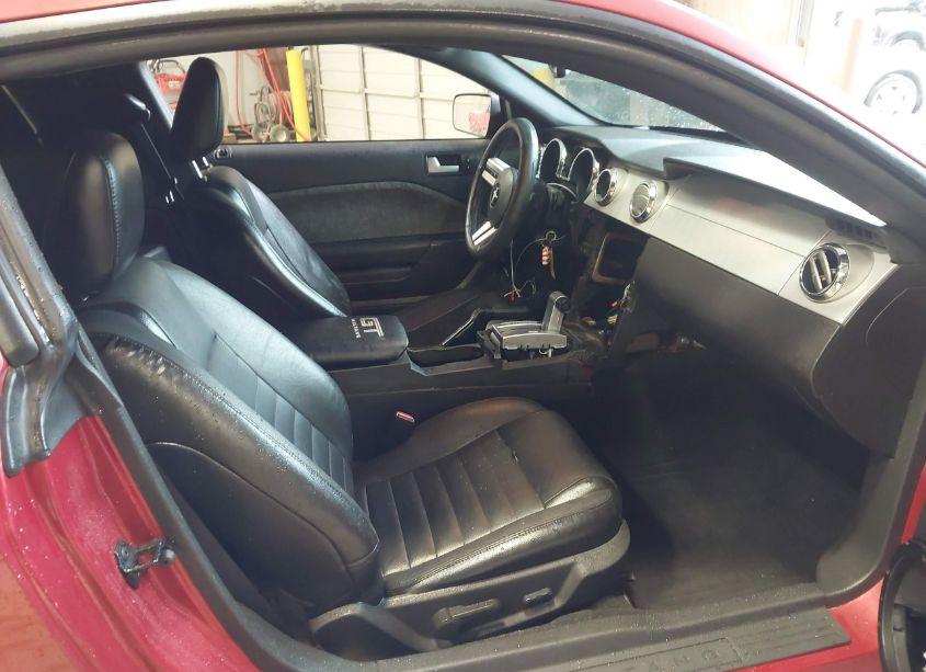 Photo 5 of 2007 Ford Mustang GT DELUXE/GT PREMIUM (VIN 1ZVFT82H375252368)