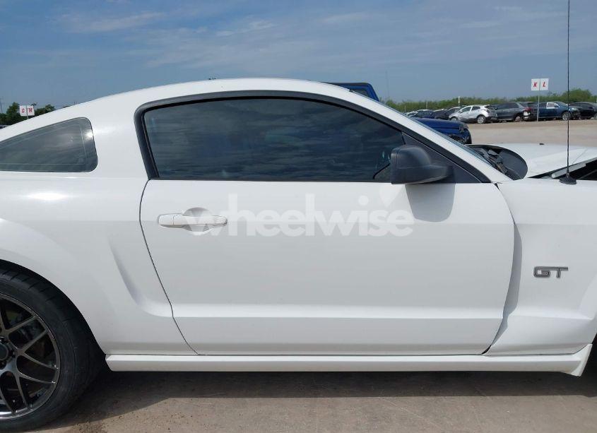 Photo 13 of 2006 Ford Mustang GT (VIN 1ZVFT82H465152018)