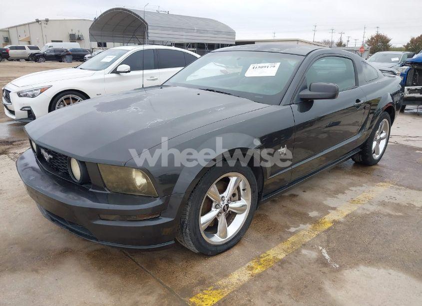 Photo 2 of 2007 Ford Mustang GT DELUXE/GT PREMIUM (VIN 1ZVFT82H475366296)